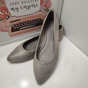 🤍NWOB Frye Brand Ash Regina Distressed Genuine Leather Slip On Ballet Flats, 9M